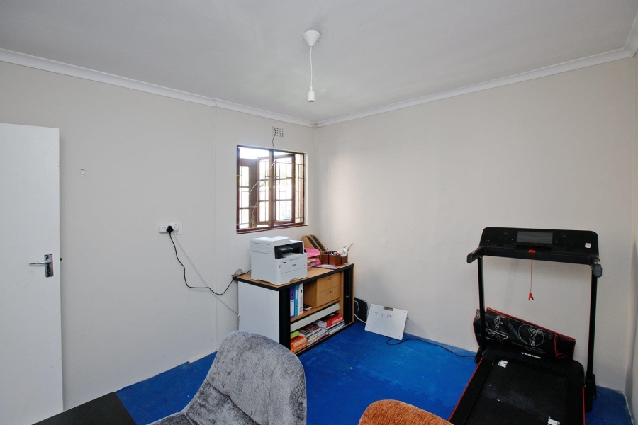 5 Bedroom Property for Sale in Claremont Western Cape